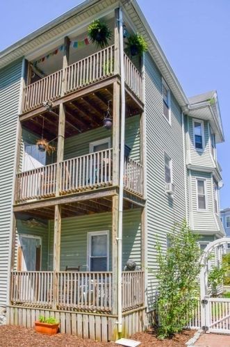 39 Goldsmith St, Boston MA exterior