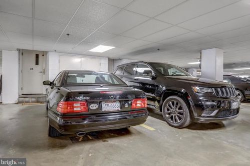 25 Wilkes St, Alexandria VA 22314-3853 exterior