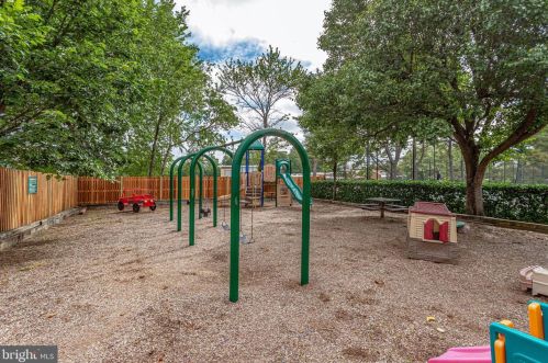 2854 Abingdon St, Arlington VA 22206-1326 exterior