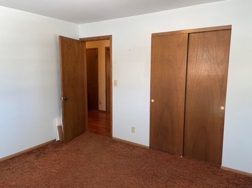 2025 Clayton Crst Ave, Milwaukee WI 53221-3732 exterior