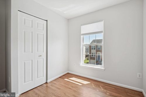 10417 Heathside Way, Rockville MD 20854-6344 exterior