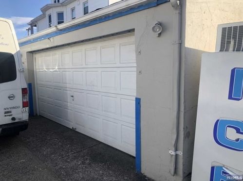 55 Clinton Pl, East Rutherford NJ 07073-1323 exterior