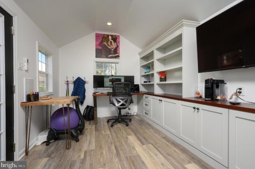 747 Bobwhite Ln, Huntingdon Valley PA 19006-2117 exterior