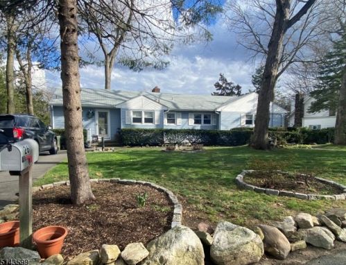 26 Glenwood Rd, Parsippany, NJ 07834-3308