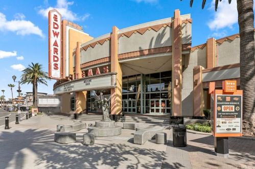 112 Brea Blvd, Brea CA 92821-5001 exterior