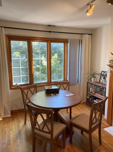 1330 Greenview Ave, Chicago IL 60626-5035 exterior