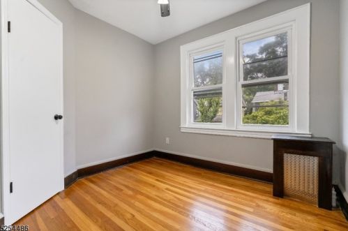 72 Hughes St, Maplewood NJ  07040-3304 exterior