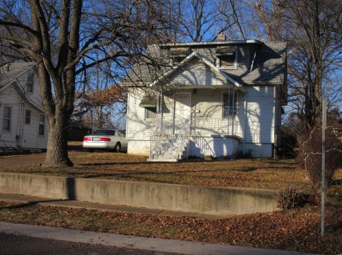 8211 Albin Ave, Saint Louis, MO 63114-5213