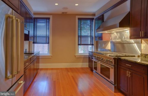 1731 Riggs Pl, Washington DC 20009-6248 exterior