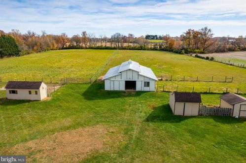 262 Lk Rd, Pilesgrove NJ 08098-3008 exterior