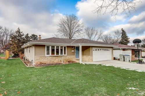 1836 Abbott Ave, Milwaukee, WI 53221-3508