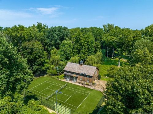 7 Cobb Is Dr, Greenwich CT 06830-7244 exterior