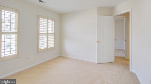 10924 Bloomingdale Dr, Rockville MD 20852-5535 exterior