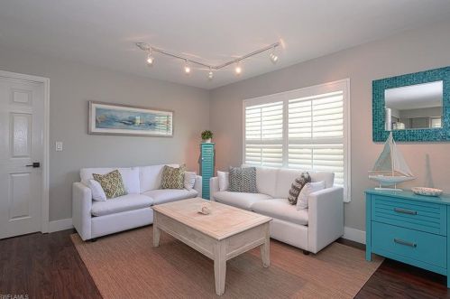 1315 Sandpiper St, Naples FL 34102-1508 exterior