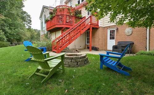 1636 Oakleaf Ln, Pittsburgh PA 15237-6708 exterior