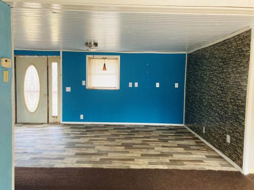 19040 Mckenzie St, Cassopolis MI  49031-9462 exterior