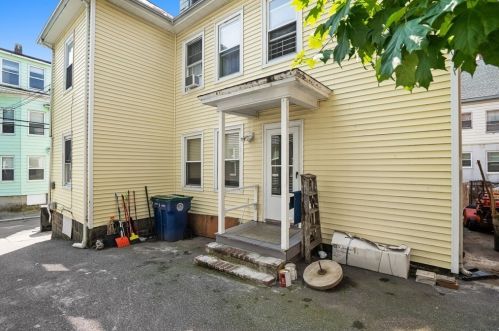 34 Park St, Salem MA 01970-4927 exterior