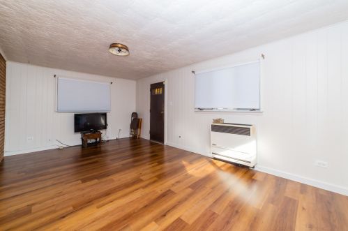 129 21 Ave, Broadview IL 60153-1474 exterior