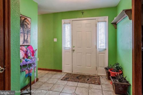 4 Vine St, Berkeley Township NJ 08721-2420 exterior