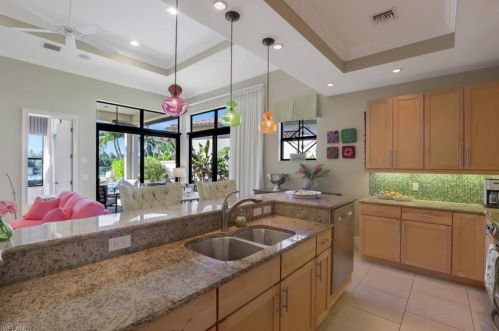 7915 Cordoba Pl, Naples FL exterior