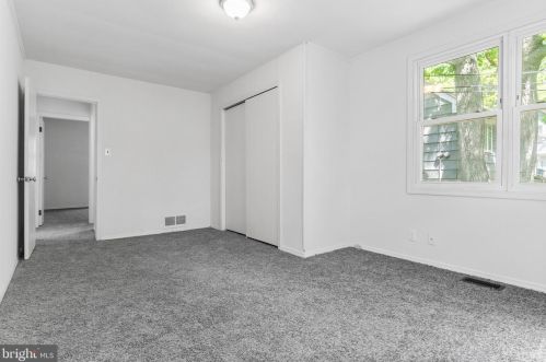 227 Gdn Ter, Runnemede NJ 08078-1420 exterior