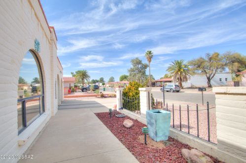 320 Paseo Chuparosas, Green Valley AZ 85614-3303 exterior