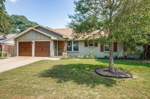 8536 Capri Dr, Dallas, TX 75238-4908