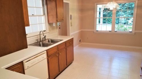 1336 Ml Gln Dr, Atlanta GA 30338-2720 exterior