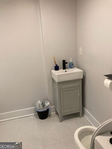 2933 Margaret Mitchell Ct, Atlanta GA 30327-1614 exterior