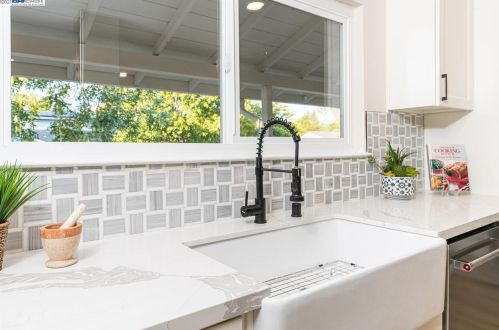 4668 Springwood Way, Concord CA  94521-2046 exterior