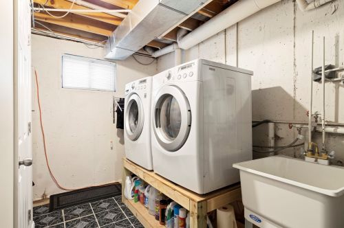 1323 Hamilton Ave, Elmhurst IL 60126-5407 exterior