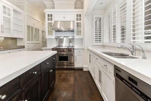 47 Bellevue Pl, Chicago IL  60611-1114 exterior