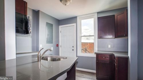 6215 Market St, Philadelphia PA 19139-2923 exterior