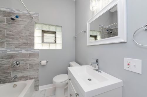 11955 Lafayette Ave, Chicago IL  60628-6125 exterior