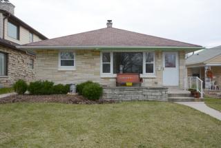 2945 37th St, Milwaukee, WI 53210-1802