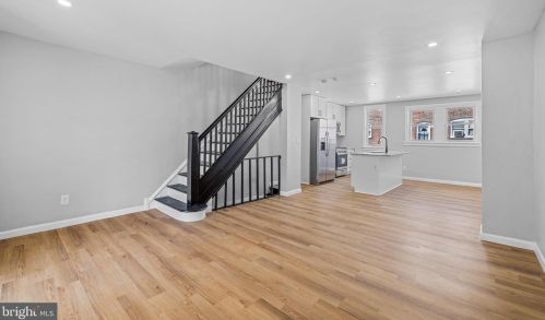 216 Wright Ave, Darby, PA 19023-2327