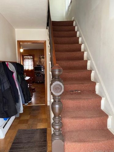 75 Orchard St, Wallingford CT 06492-4130 exterior