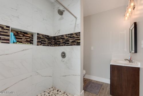 9440 9 Ave, Phoenix AZ 85021-3102 exterior