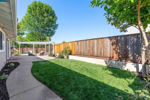 3517 Torino Way, Concord CA 94518-2238 exterior