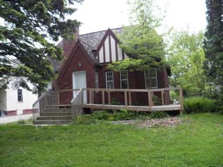 2623 1st Ave, Cedar Rapids IA  52402-4944 exterior