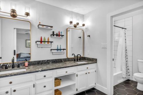 3300 Eldorado Trl, Austin TX 78739-5704 exterior