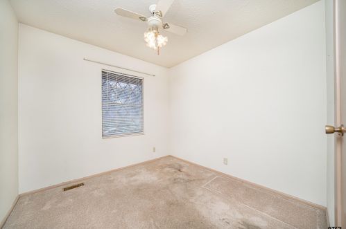 802 Ln Wl Dr, Longview TX 75604-4016 exterior