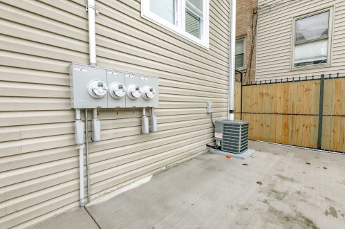 5410 Kimball Ave, Chicago IL  60625-4620 exterior