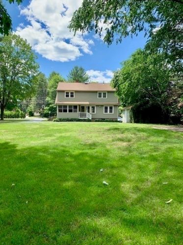 278 Fisher St, Walpole MA 02081-3809 exterior