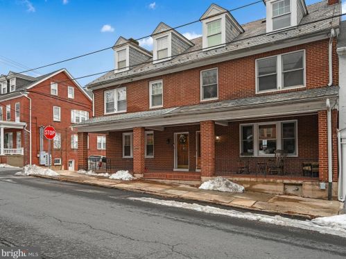 1130 Mahantongo St, Primrose, PA 17901-3028