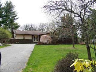 5189 Hitching Post Rd, Kalamazoo, MI 49009-3815