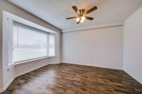 9930 Cloister Dr, Dallas TX 75228-3617 exterior