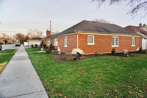 1945 74 Ct, Chicago IL 60707-3110 exterior