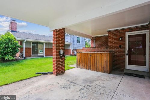 131 Claybrook Dr, Silver Spring, MD 20902-3159