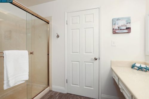 3711 Sierrawood Ct, Concord CA 94519-1423 exterior